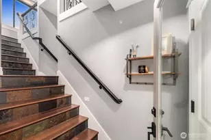 4013 E Lake Sammamish Shore Ln, Sammamish, WA 98075 - Photo 14