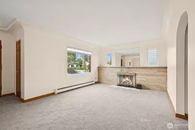 408 8th Avenue NE, Puyallup, WA 98372 - Photo 4