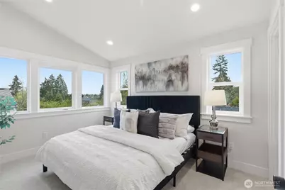 8815 Densmore Avenue N #B, Seattle, WA 98103 - Photo 6