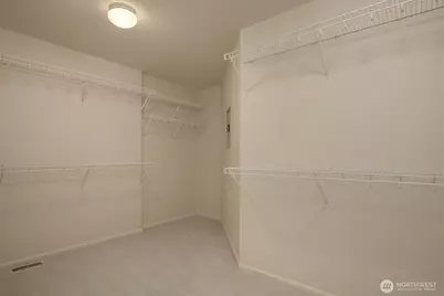 10647 Woodhaven Lane, Bellevue, WA 98004 - Photo 14