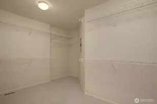 10647 Woodhaven Ln, Bellevue, WA 98004 - Photo 14