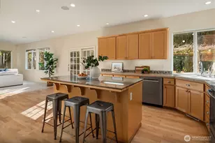 10647 Woodhaven Ln, Bellevue, WA 98004 - Photo 6