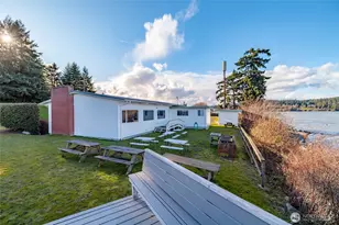 710 E Bay Front Ln, Oak Harbor, WA 98277 - Photo 30