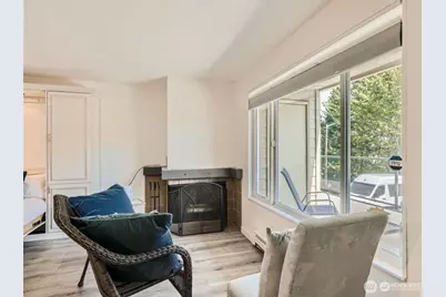 2933 76th Avenue SE #11E, Mercer Island, WA 98040 - Photo 4