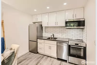 2933 76th Avenue SE #11E, Mercer Island, WA 98040 - Photo 6