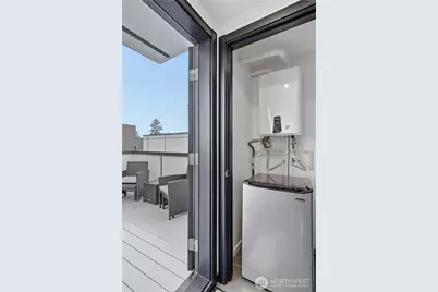 744 N 95th Street #A, Seattle, WA 98103 - Photo 18