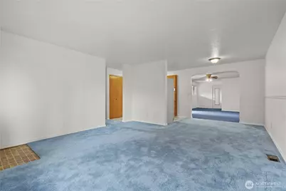 1935 Dogwood Dr. SE, Auburn, WA 98092 - Photo 6