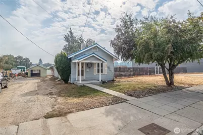 915 Orondo Avenue, Wenatchee, WA 98801 - Photo 2
