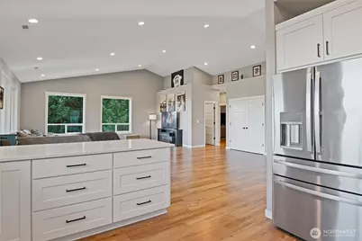 250 Red Rock Drive, Castle Rock, WA 98611 - Photo 10