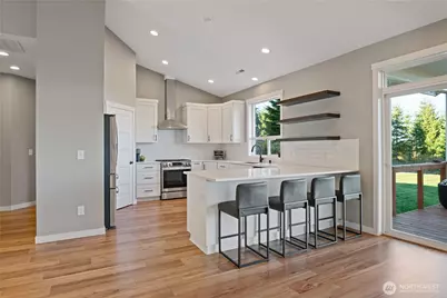 250 Red Rock Drive, Castle Rock, WA 98611 - Photo 6