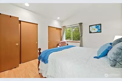 923 NW Leisure Ln, Bremerton, WA 98311 - Photo 20
