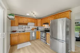 18042 9th Ave NE, Shoreline, WA 98155 - Photo 12