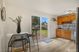 18042 9th Ave NE, Shoreline, WA 98155 - Photo 10