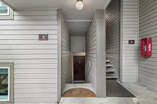 4416 145th Ave NE, Bellevue, WA 98007 - Photo 2