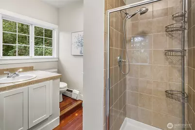 10723 24th Avenue NE, Seattle, WA 98125 - Photo 18