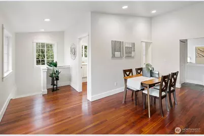 10723 24th Avenue NE, Seattle, WA 98125 - Photo 16