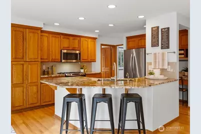 321 N 188th Street, Shoreline, WA 98133 - Photo 8