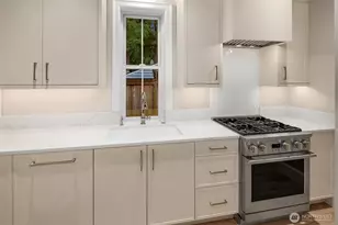 10911 SE 26th St, Bellevue, WA 98004 - Photo 12