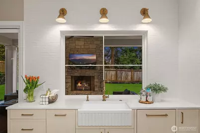 10911 SE 26th Street, Bellevue, WA 98004 - Photo 10