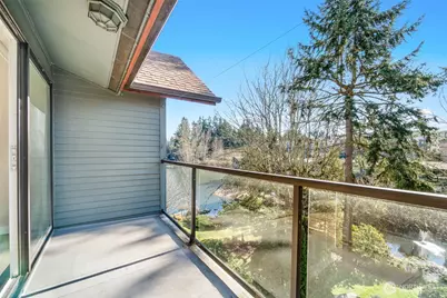 19428 Aurora Avenue N #431, Shoreline, WA 98133 - Photo 16