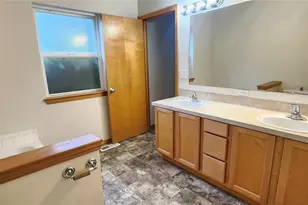 70 E Beaumont Dr, Shelton, WA 98584 - Photo 20