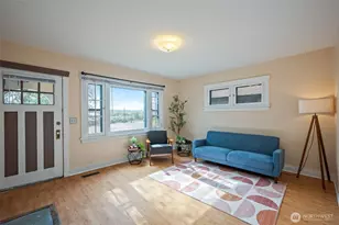102 N Buchanan Ave, Wenatchee, WA 98801 - Photo 4