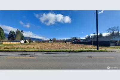 909 N Fruitdale Road, Sedro Woolley, WA 98284 - Photo 1