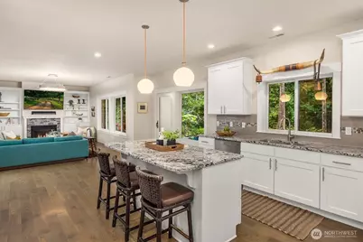 4516 Island Avenue NE, Bainbridge Island, WA 98110 - Photo 12