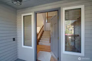 15823 SE 182nd Pl, Renton, WA 98058 - Photo 2