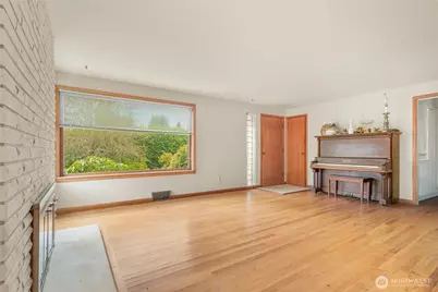 1020 Puget Drive, Edmonds, WA 98020 - Photo 6