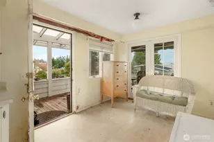 1020 Puget Dr, Edmonds, WA 98020 - Photo 14