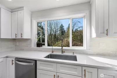 14609 142nd Avenue SE, Renton, WA 98059 - Photo 10