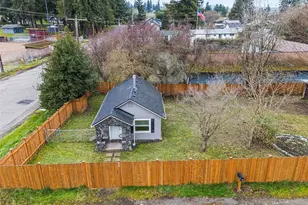 926 Austin Ave, Port Orchard, WA 98366 - Photo 2