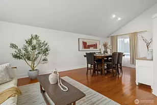 15535 156th Ct SE, Renton, WA 98058 - Photo 4