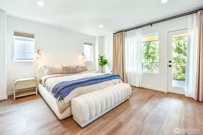 15558 NE 15th Place #301, Bellevue, WA 98007 - Photo 10