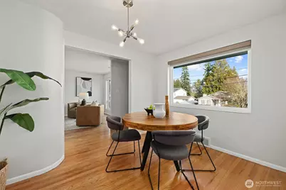 7541 32nd Avenue NE, Seattle, WA 98115 - Photo 6