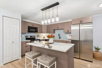 700 Front Street S #B103, Issaquah, WA 98027 - Photo 1