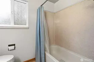 22109 NW 93 Pl W, Edmonds, WA 98020 - Photo 16