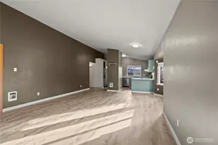 17517 Park Ave S, Spanaway, WA 98387 - Photo 4