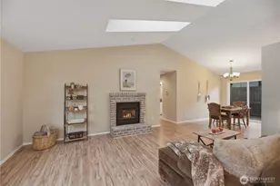 2415 SE 8th Pl, Renton, WA 98055 - Photo 4