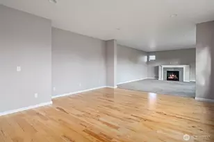 2722 SW Fairway Point Dr, Oak Harbor, WA 98277 - Photo 2