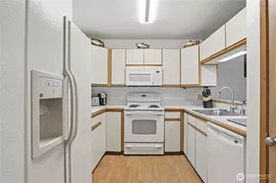 21306 48th Ave W, Mountlake Terrace, WA 98043 - Photo 8