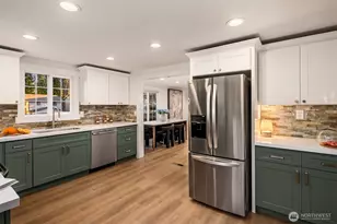 403 NE 94th St, Seattle, WA 98115 - Photo 18