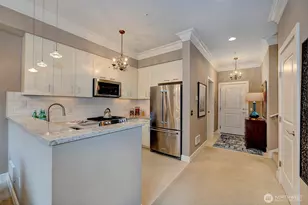 61 Pine St, Edmonds, WA 98020 - Photo 8