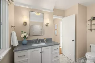 2519 Crestmont Pl W, Seattle, WA 98199 - Photo 24