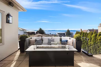 2519 Crestmont Place W, Seattle, WA 98199 - Photo 12