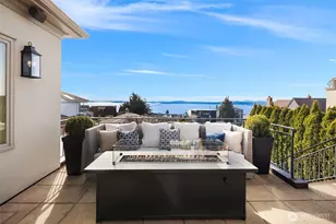 2519 Crestmont Pl W, Seattle, WA 98199 - Photo 12