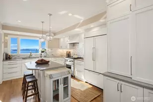 2519 Crestmont Pl W, Seattle, WA 98199 - Photo 16