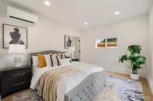 704 N 104th St, Seattle, WA 98133 - Photo 14