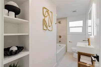 704 N 104th Street, Seattle, WA 98133 - Photo 20